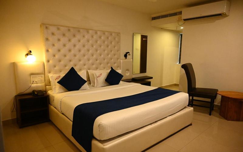 Hotel V Pride Comfort Visakhapatnam Exterior foto
