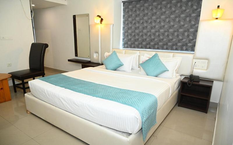 Hotel V Pride Comfort Visakhapatnam Exterior foto
