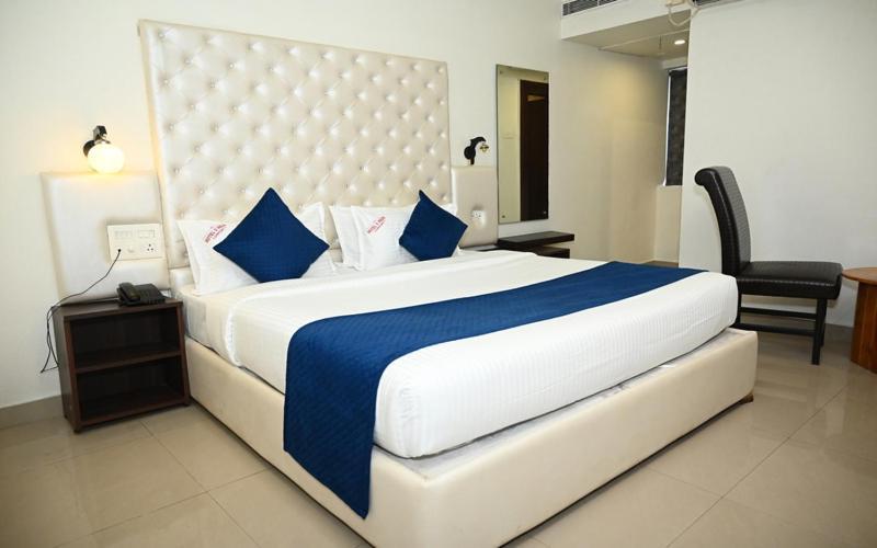 Hotel V Pride Comfort Visakhapatnam Exterior foto
