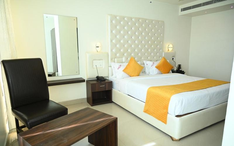 Hotel V Pride Comfort Visakhapatnam Exterior foto